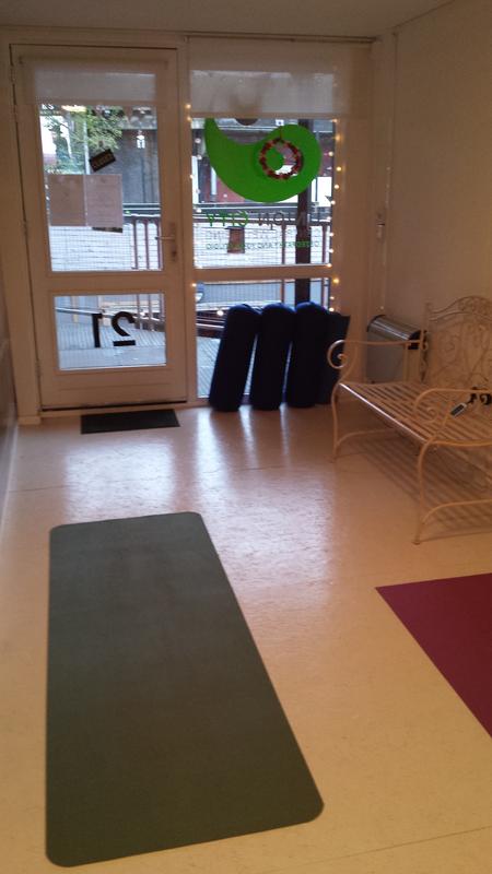 Small pilates studio space in shipping container - Elephant and ... Small pilates studio space in shipping container - Elephant and ...